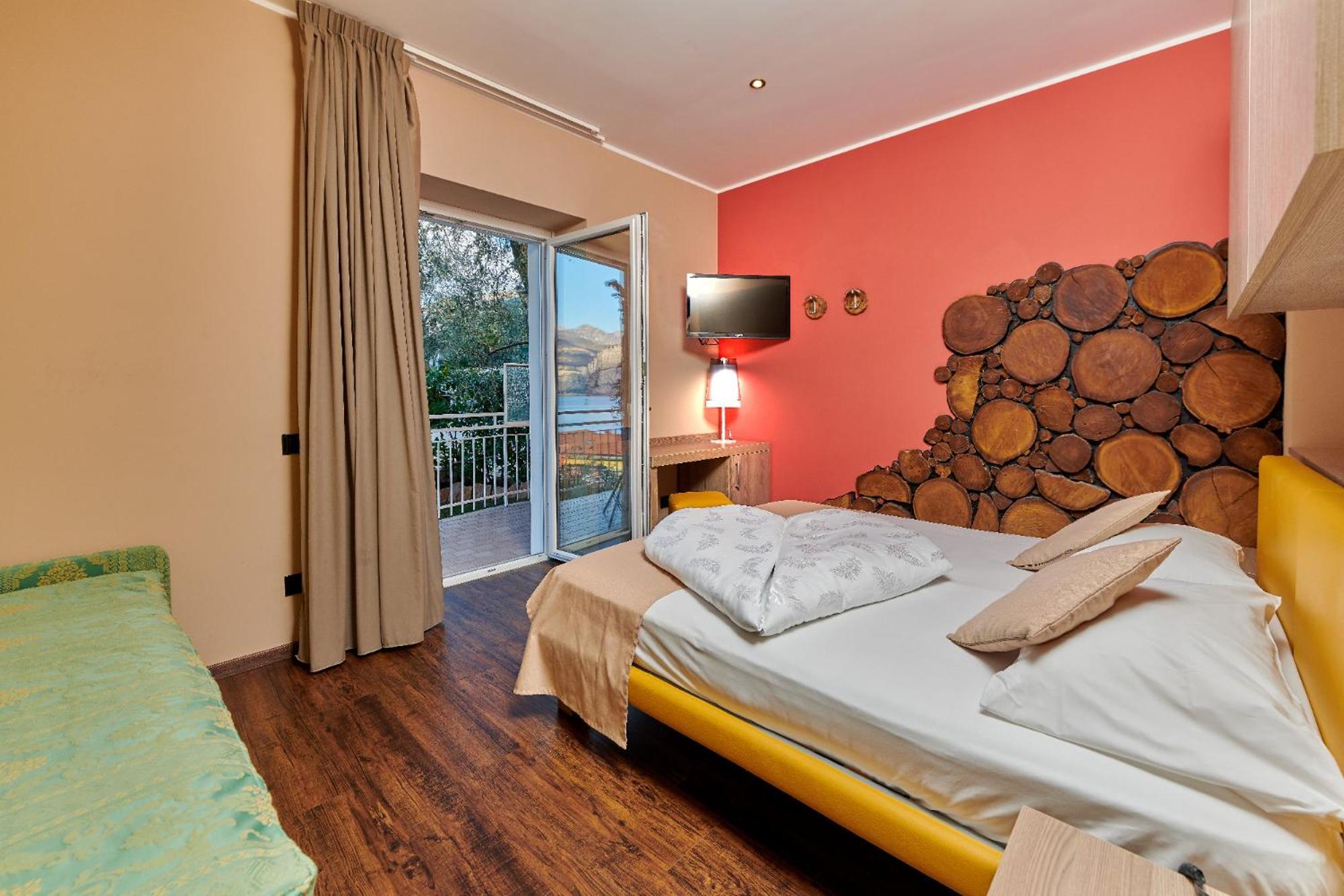 Hotel Eden Brenzone sul Garda Room photo