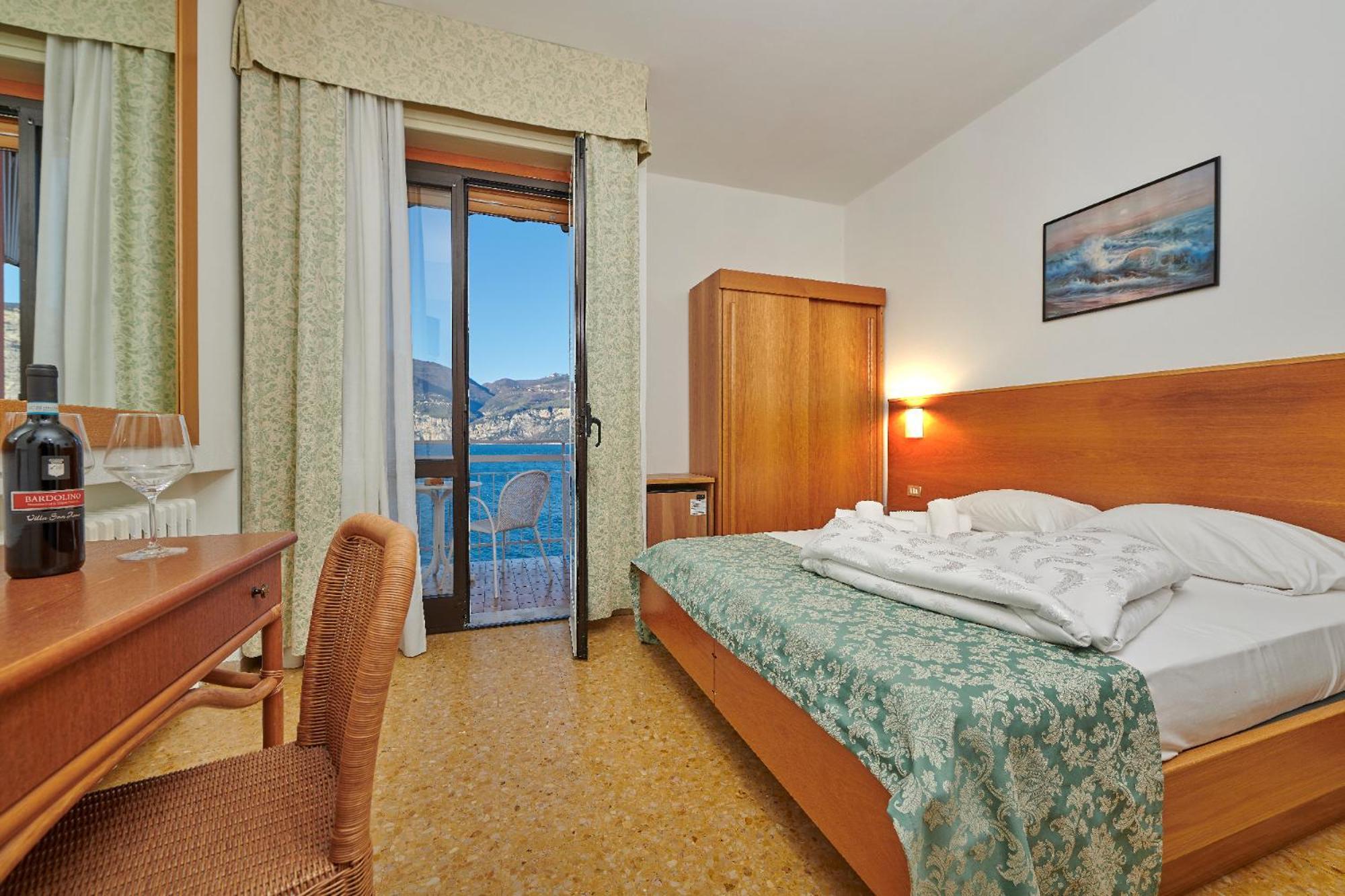 Hotel Eden Brenzone sul Garda Room photo